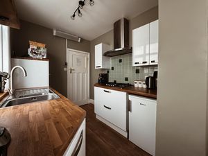 Photo 14- click for photo gallery